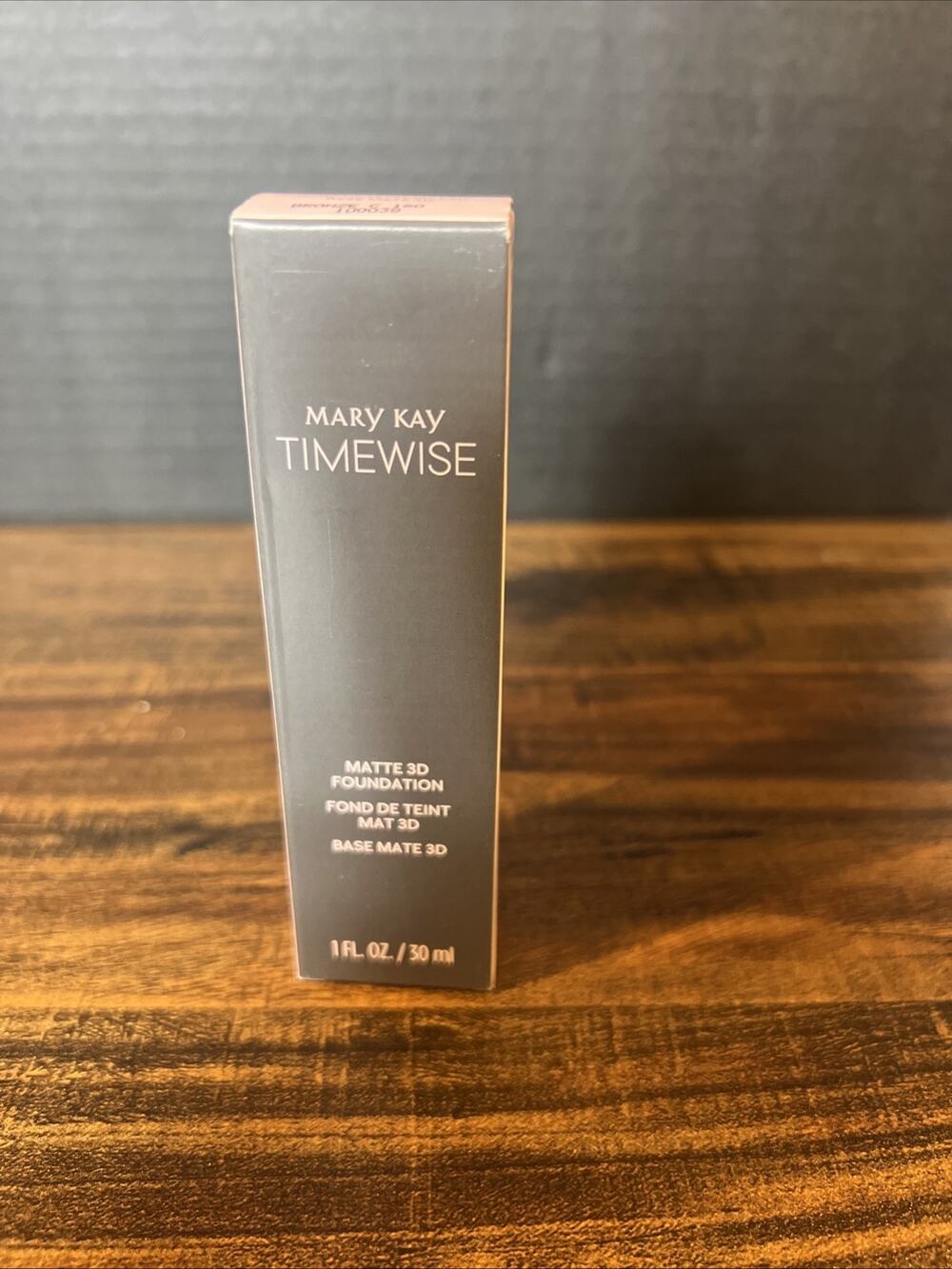Mary Kay TimeWise Matte 3D Foundation Bronze C 160 NIB Retired